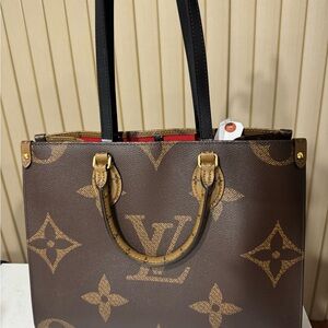 Louis Vuitton On The Go MM Monogram Tote